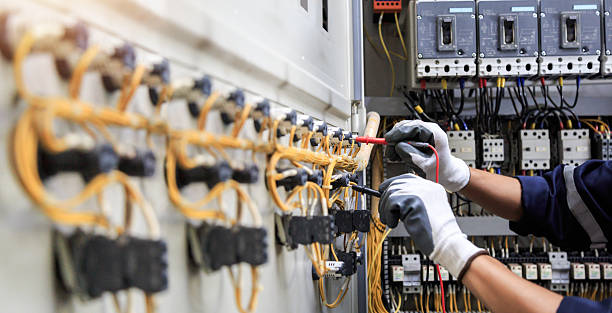 Professional Electrician technician working in St. Cloud, MN